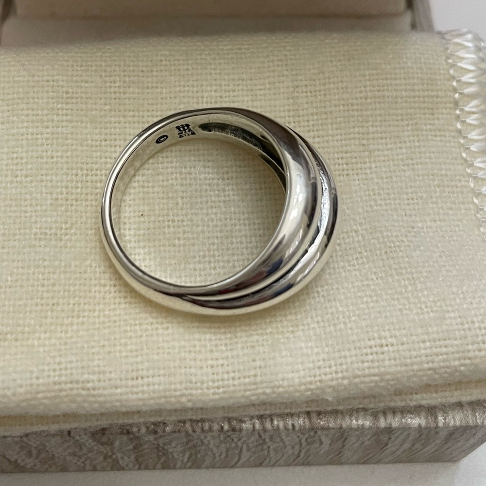 Retired James Avery Ribbed Dome Ring - Picture 4 of 6